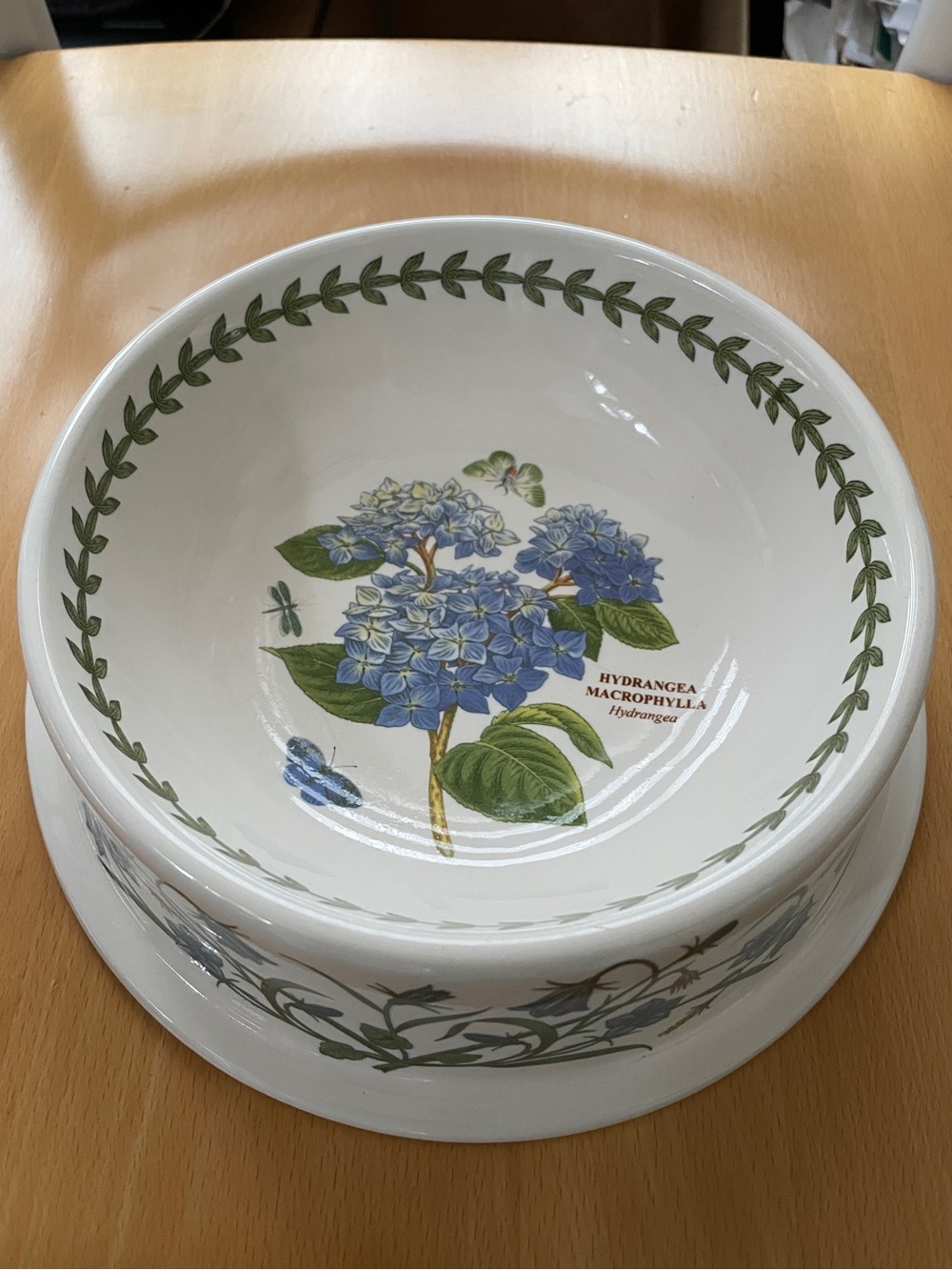 PORTMEIRION Botanic Garden Hydrangea Pet Bowl NWT